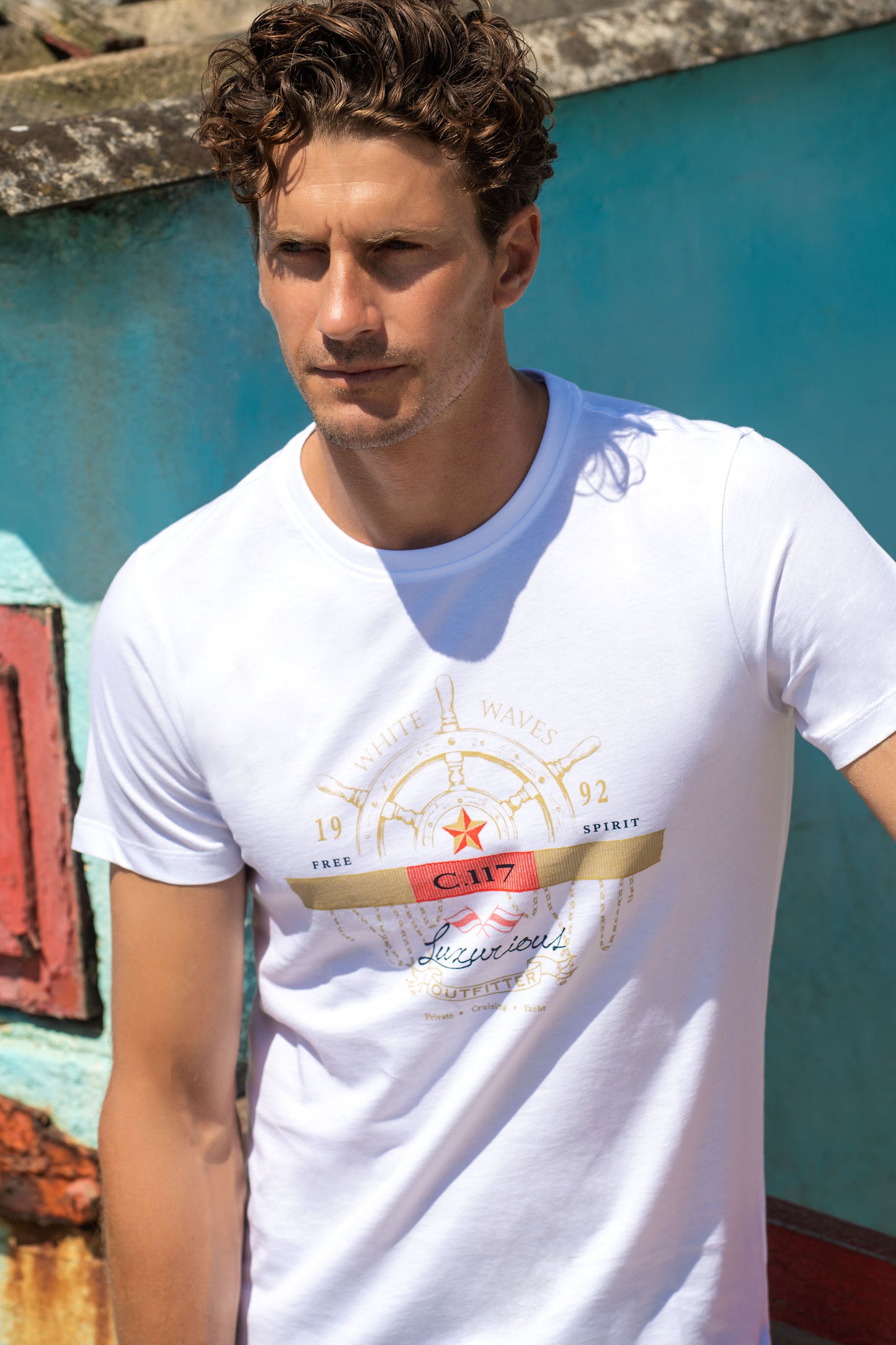 T - SHIRT